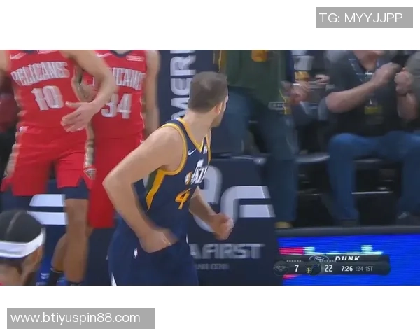 米切尔半场三分火力全开5投5中轻松拿下15分助球队争胜